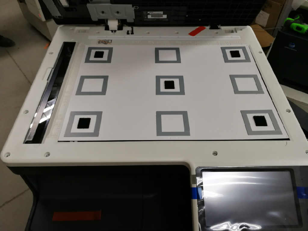 柯尼卡美能达246i/266i/306i系列复印机安装步骤，贴上送稿器白板